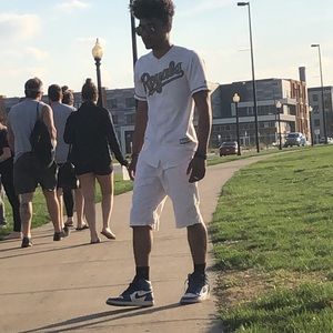 Meet your Posher, Damon